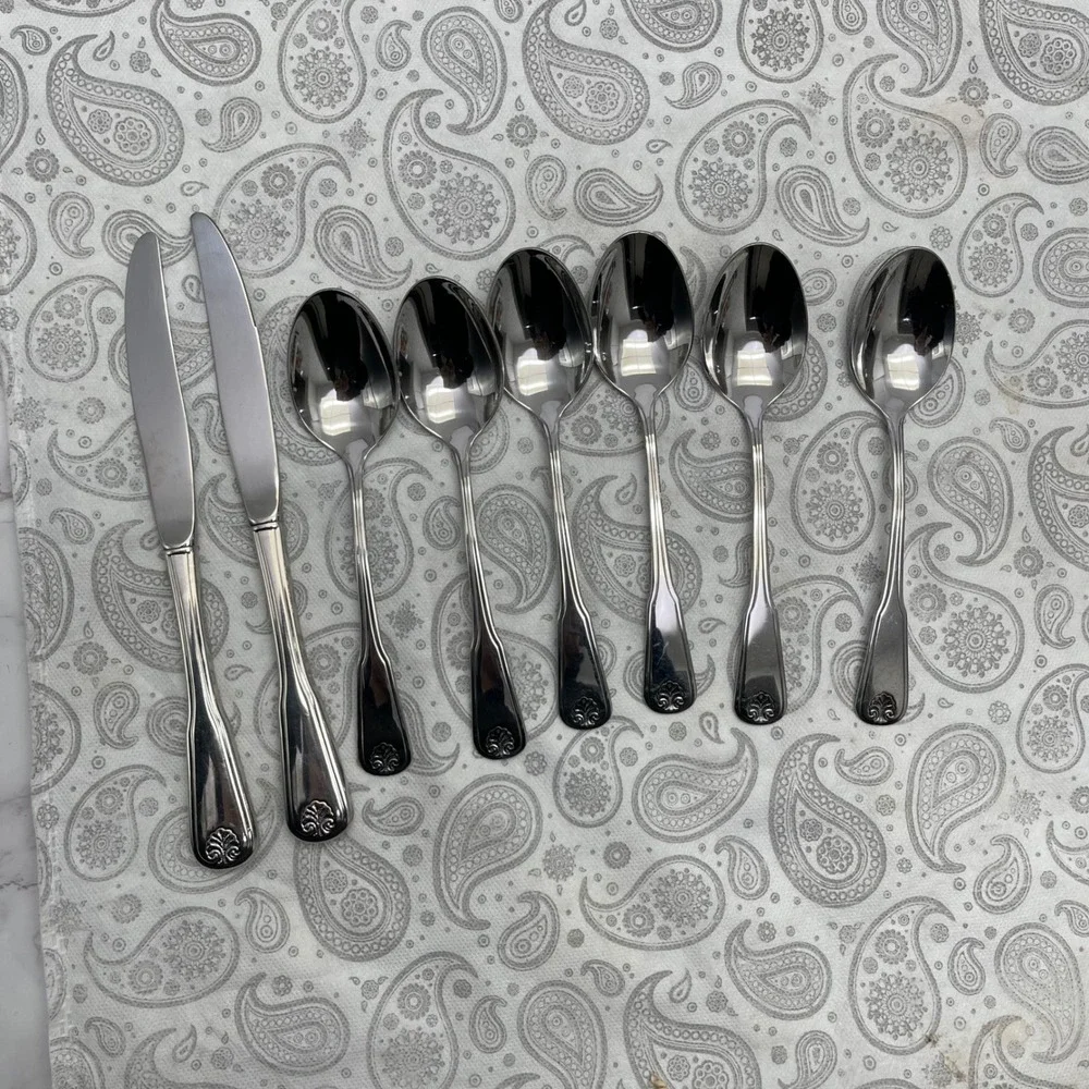 Wm A Rogers Oneida Royal Shell Stainless Flatware 6 Soup Spoons 2 Dinner Knives